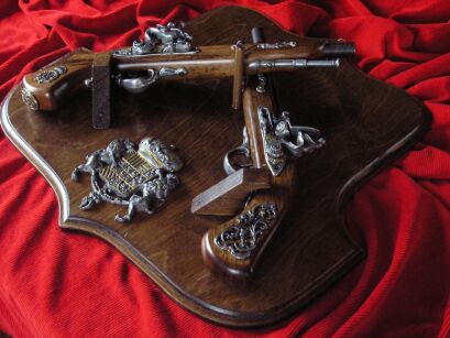 GUN KIT with coat on the wood (WTR-235)