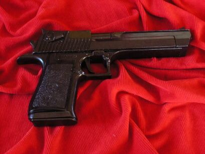 DESERT EAGLE BLACK GUN 1982 ISRAEL (1123)