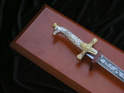 POLAND GOLD SABER EAGLE Officers WZ1919 / 21 WITHOUT THE SCABBARD ON BOARD