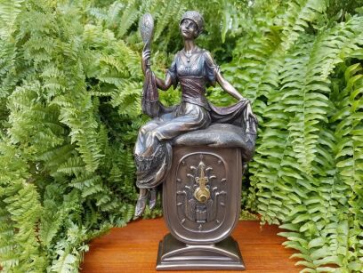 ART DECO LADY WITH HAND MIRROR CLOCK VERONESE (AN10508A4)