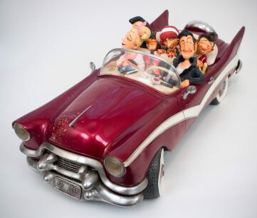 FIGURE RED CADILLAC - Guilermo Forchino (FO85051) 