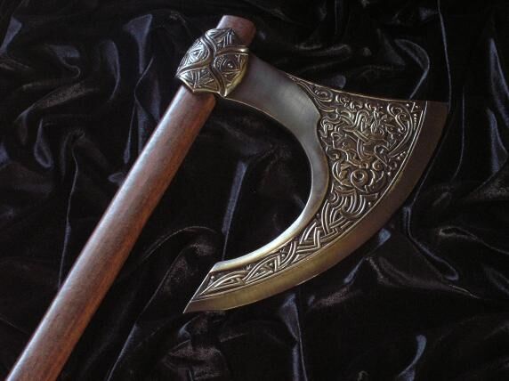 GREAT DECORATIVE VIKING AXE eighth century UNIQUE (628/G)