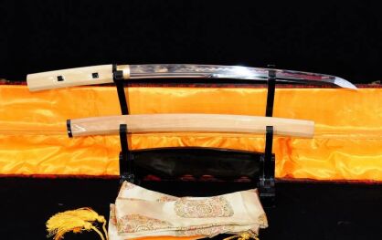 Samurai sword Shirasaya HONSANMAI 1095 High Carbon Steel and layered, hardened clay, R786