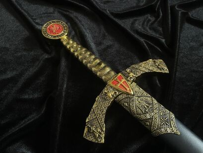 DUŻY ZŁOTY MIECZ ZAKONU TEMPLARIUSZY Z POCHWĄ  JT6125GU