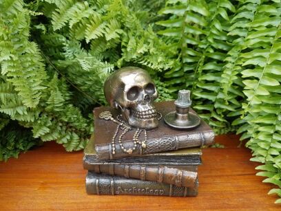 WIZARD'S STUDY TRINKET BOX WITH SKULL AND CANDLE VERONESE (WU75660A4)