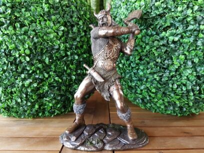 VIKING WARRIOR WITH TOPOR VERONESE (WU76605A4)
