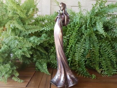 BRIDE WEDDING STATUE with lilies VERONESE (WU73412A4)