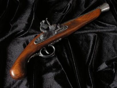 GERMAN GUN In the seventeenth century flintlock (1260/G)