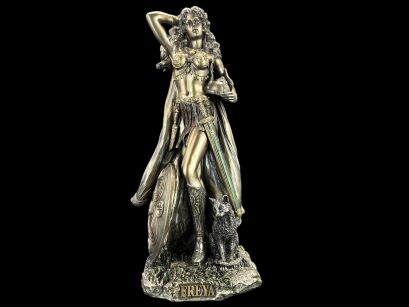 Norse Goddess FREYA with SHIELD VERONESE (WU76873A4)